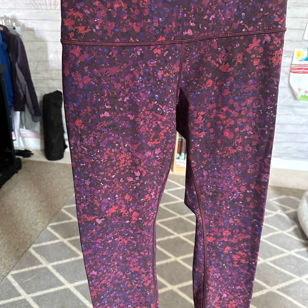 62. Lululemon lunar new year wunder under sz 8 - Picture 11 of 11